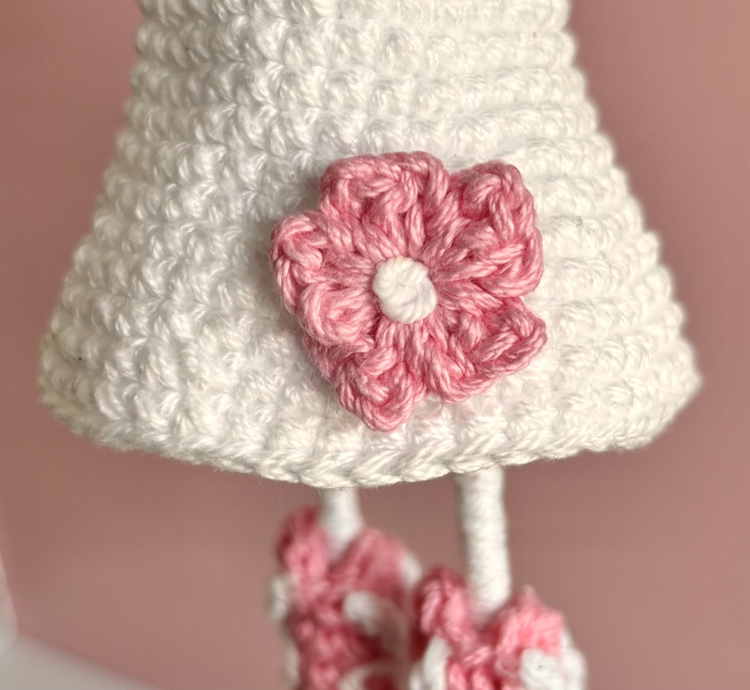 crochet pink flower