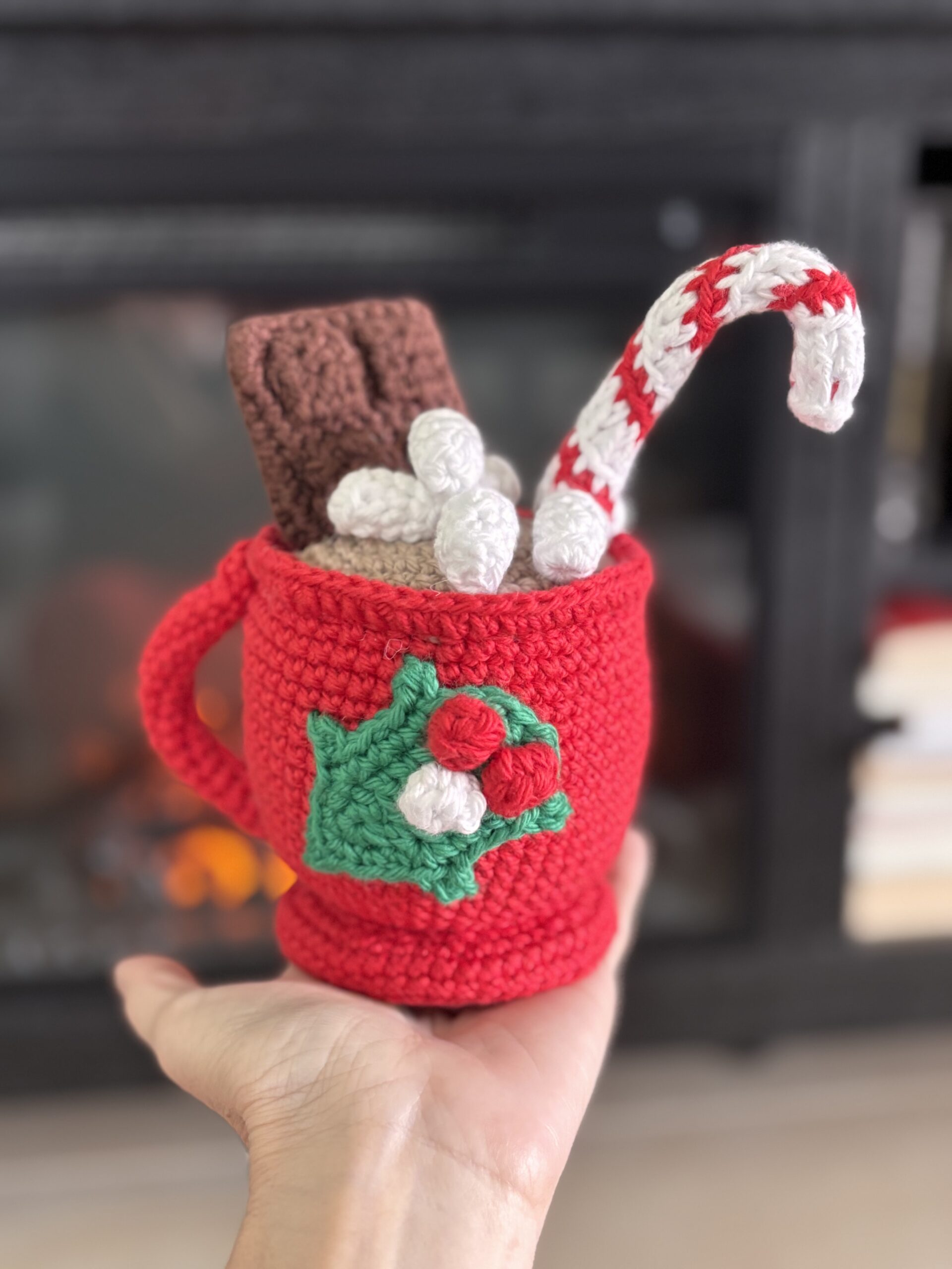 Cocoa crochet mug with candy cane