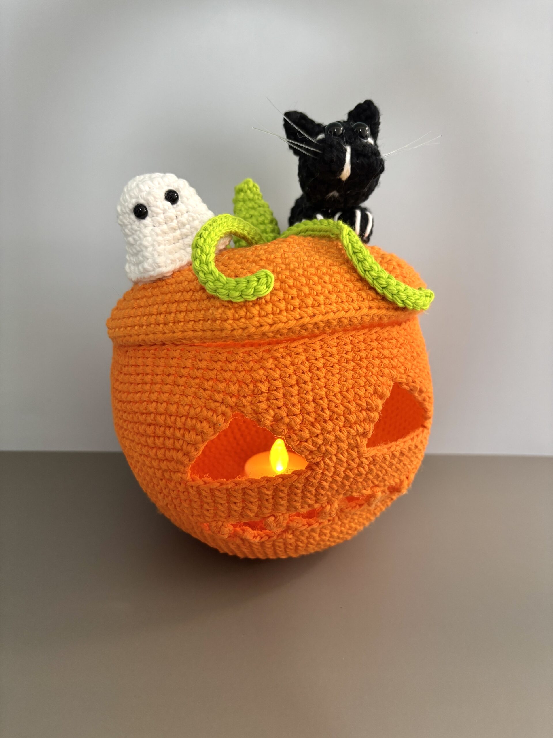 crochet pumpking jack o lantern